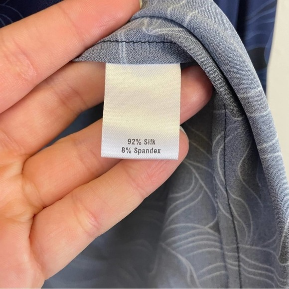 Tucker Floral Silk Floral Tie Neck Blouse Blue Black Size S - Picture 7 of 7